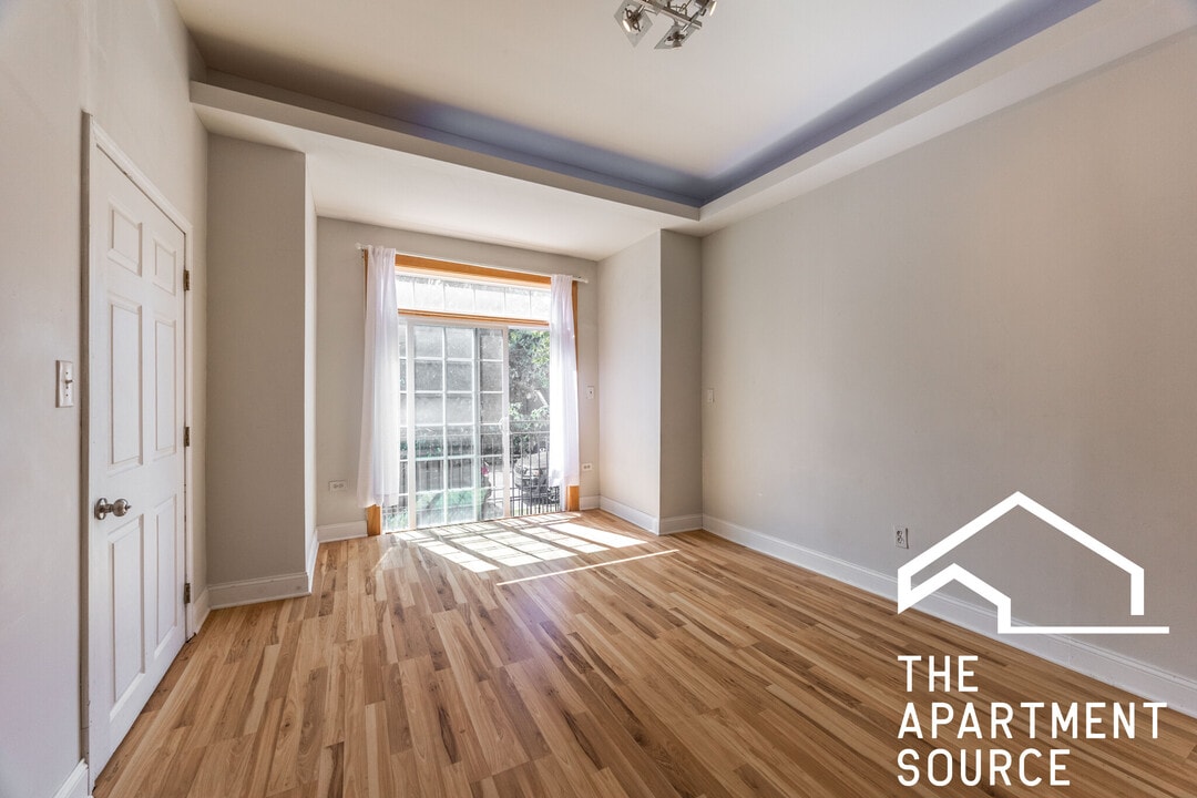 2554 W Cortland St, Unit 1 in Chicago, IL - Foto de edificio
