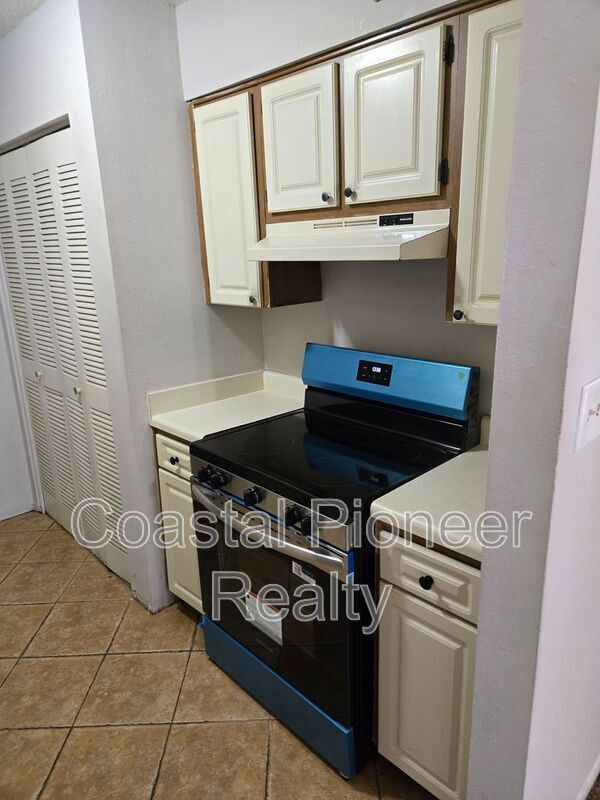 property at 7511 Pitch Pine Cir