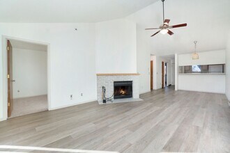 1201 W Swallow Rd in Fort Collins, CO - Building Photo - Building Photo