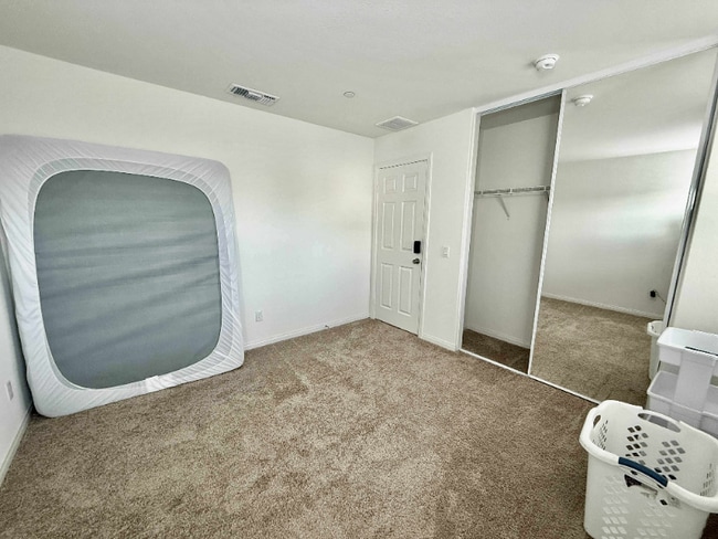 20215 Patchfield Dr in Riverside, CA - Foto de edificio - Building Photo