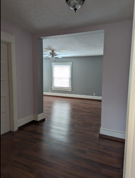 73 Beck Ave, Unit 2 in Akron, OH - Foto de edificio - Building Photo