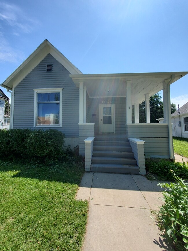 property at 1020 N Iowa Ave