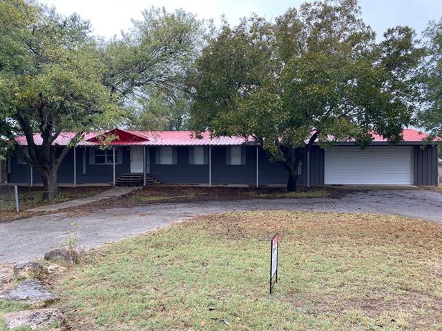 5201 FM 51 in Weatherford, TX - Building Photo