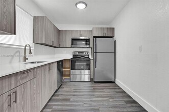 5753 NW 6th Ave in Miami, FL - Building Photo - Building Photo