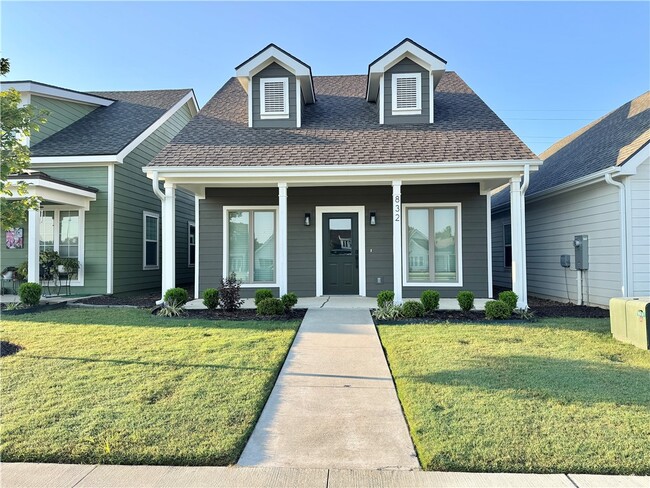 property at 832 NE Hts Ln