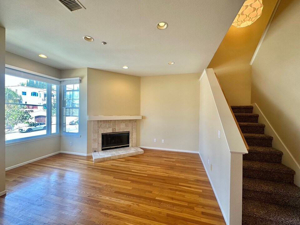 1857 Robinson Ave in San Diego, CA - Building Photo