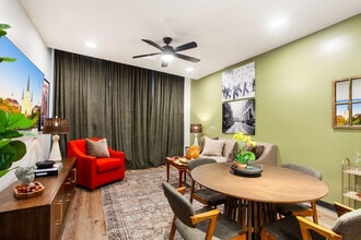 611 Commerce St in New Orleans, LA - Building Photo - Building Photo