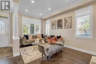 2463 Winlord Pl in Oshawa, ON - Building Photo - Building Photo