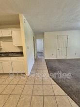5917 W Plank Rd in Bellevue, IL - Building Photo - Building Photo
