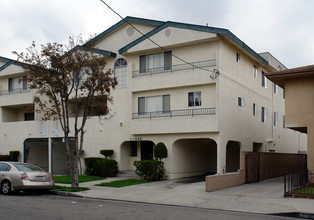 Pacific Villas in Hawthorne, CA - Building Photo - Building Photo