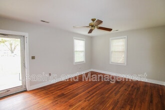 679 Savannah Hwy in Charleston, SC - Building Photo - Building Photo