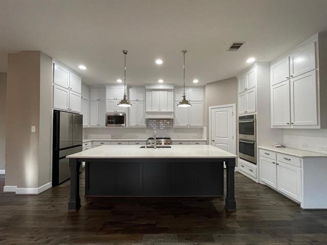 property at 1400 Daisy Corner Dr