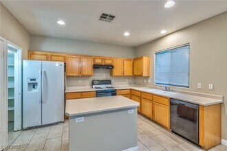 4072 Blue Wildrye St in Las Vegas, NV - Building Photo - Building Photo