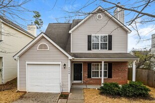 2449 Reid Oaks Dr in Charlotte, NC - Building Photo