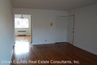 8050 Niles Ave in Skokie, IL - Building Photo - Building Photo