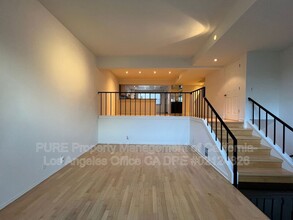 4617 Alla Rd in Marina Del Rey, CA - Building Photo - Building Photo