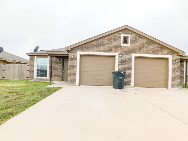 property at 1517 Justin Lp