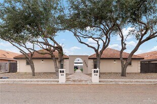 13 Shasta Ave in McAllen, TX - Building Photo