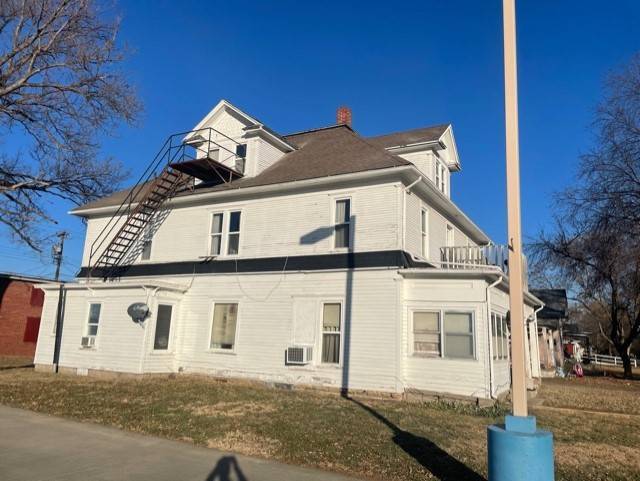 211 E 7th St in Concordia, KS - Building Photo - Building Photo