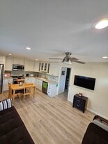 9771 Paso Robles Ave in Northridge, CA - Building Photo