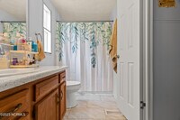 260 Waters Rd photo'