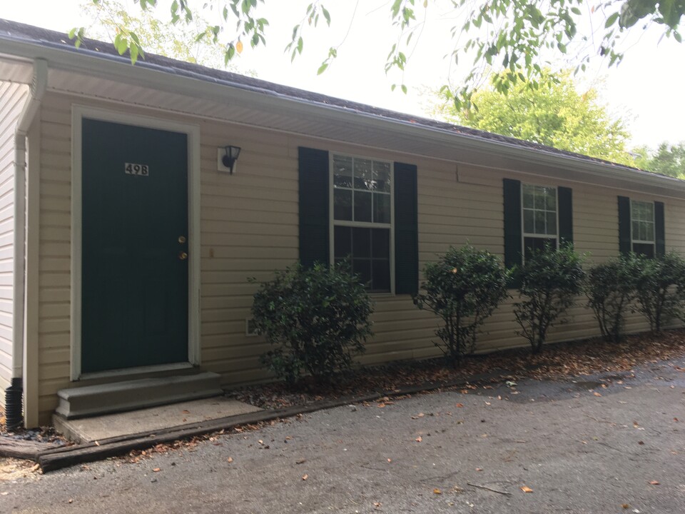 49 Stout St in Cookeville, TN - Building Photo