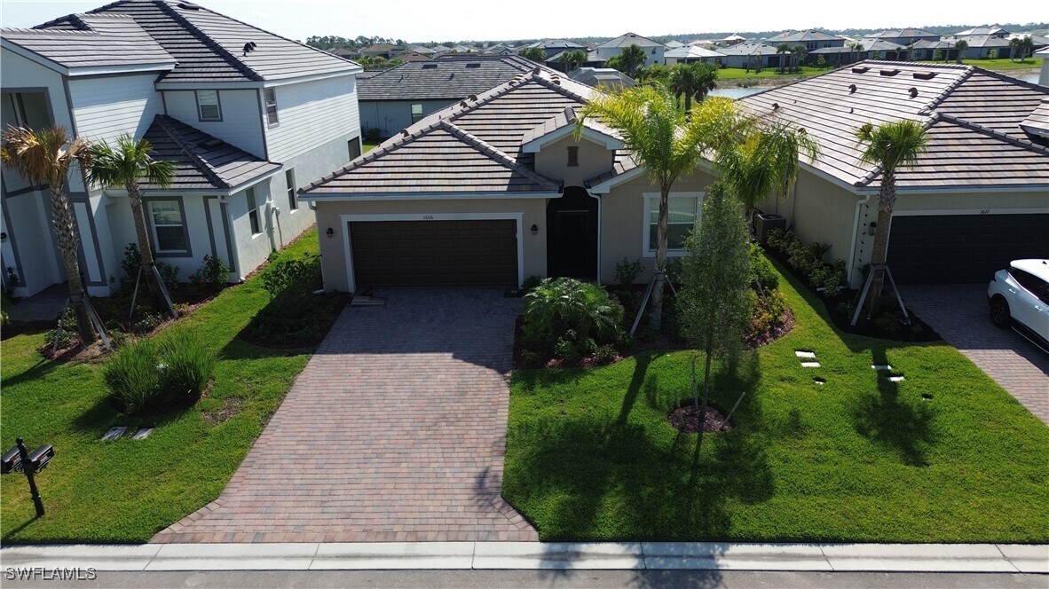3606 Wild Sage Wy in Alva, FL - Building Photo
