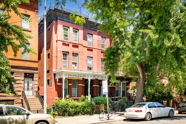 127 Herkimer St in Brooklyn, NY - Foto de edificio - Building Photo