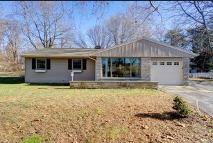 4532 E Stephens Dr in Bloomington, IN - Building Photo