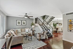 8242 E Orange Blossom Ln in Scottsdale, AZ - Building Photo