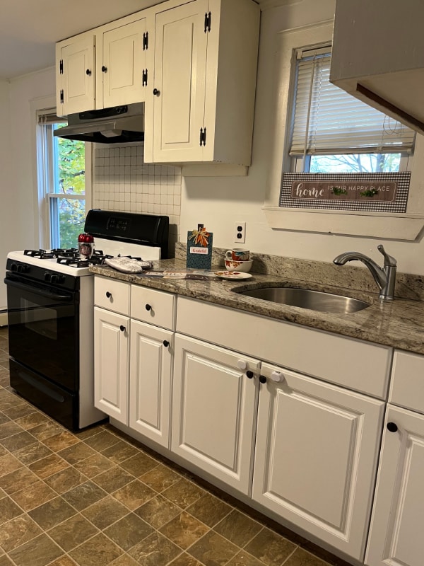 5 Cogswell Ave, Unit Unit 6 in Haverhill, MA - Foto de edificio - Building Photo