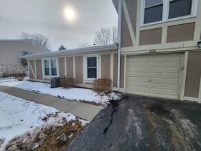 1020 Brunswick Harbor in Schaumburg, IL - Building Photo - Building Photo