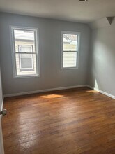 220-222 Beardsley Street, 2nd Floor in Bridgeport, CT - Foto de edificio - Building Photo