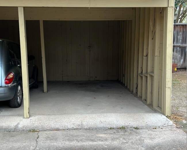 property at 4307 W Alabama St