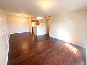 Beaver Hollow Apartments in Johnson City, TN - Building Photo - Building Photo