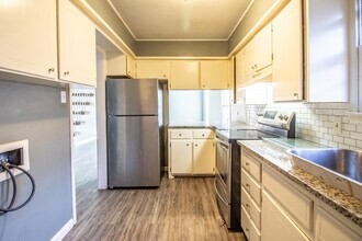 2101 49th St in Lubbock, TX - Foto de edificio - Building Photo