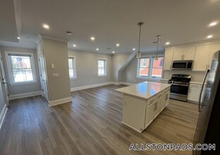 80 N Beacon St, Unit 1 in Boston, MA - Building Photo - Building Photo