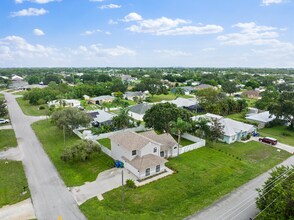 116 Alhambra Ave in Sebastian, FL - Building Photo - Building Photo