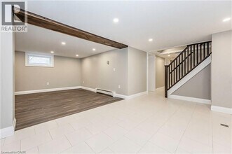 200 Sheldon Ave N in Kitchener, ON - Building Photo - Building Photo