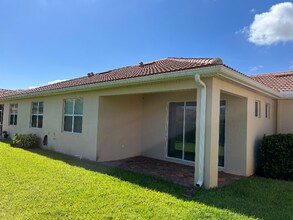 250 Provence Pl in Vero Beach, FL - Building Photo - Building Photo