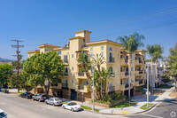 4871 Klump Ave, Unit 104 in North Hollywood, CA - Foto de edificio - Building Photo