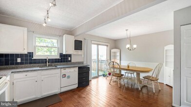 11 Powder View Ct in Perry Hall, MD - Building Photo - Building Photo