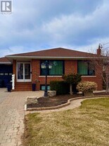 6 Frankfort Ave in Toronto, ON - Building Photo