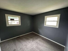 5029 47th Ave in Moline, IL - Building Photo - Building Photo