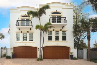247 S Ocean Blvd in Boca Raton, FL - Building Photo - Building Photo