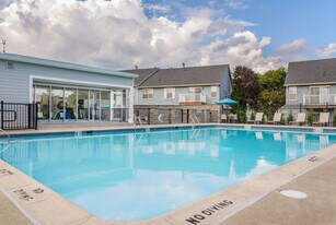 Sophias Place West in New Castle, DE - Building Photo