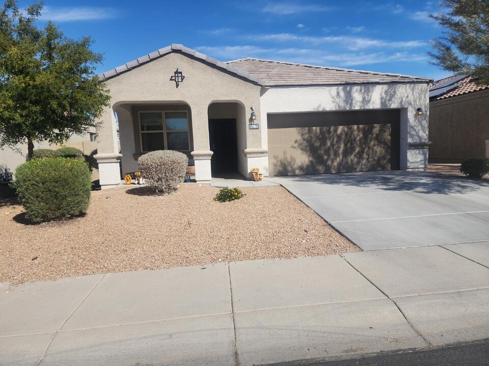 29862 W Brindley Ave in Buckeye, AZ - Building Photo