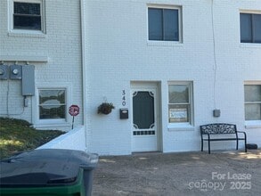 340 Hollis Rd in Charlotte, NC - Building Photo - Building Photo