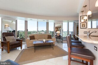 1275 25th St NW in Washington, DC - Building Photo - Building Photo