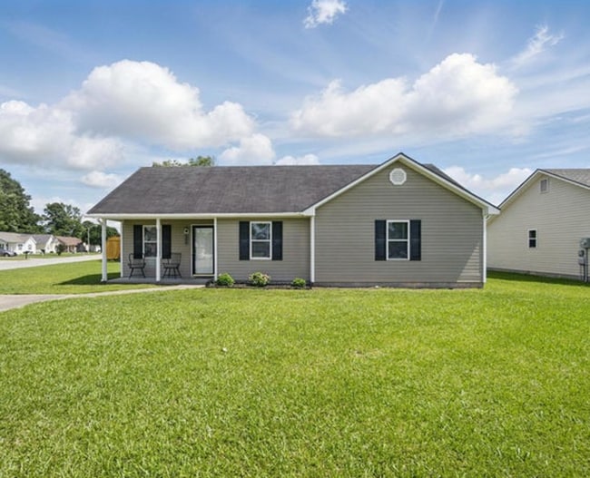 100 Bluebonnet St